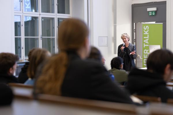 Novembertalks 2025: Maike van Stiphout, DSLA (Tu Wien Architektur &amp; Raumplanung, 3.11.2025) Foto: eSeL.at - Lorenz Seidler