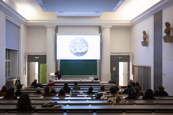 Novembertalks 2025: Maike van Stiphout, DSLA (Tu Wien Architektur &amp; Raumplanung, 3.11.2025) Foto: eSeL.at - Lorenz Seidler