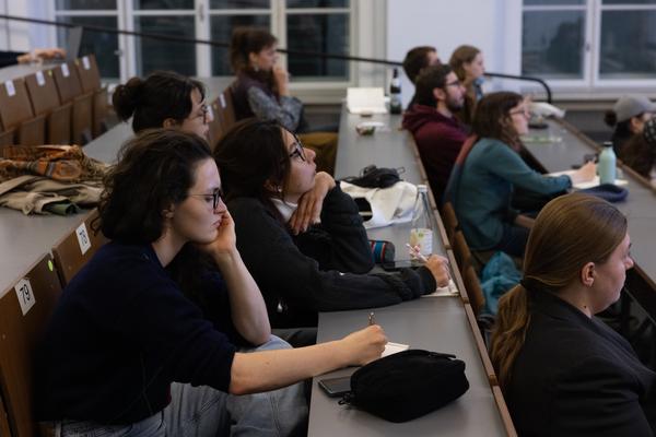 Novembertalks 2025: Maike van Stiphout, DSLA (Tu Wien Architektur &amp; Raumplanung, 3.11.2025) Foto: eSeL.at - Lorenz Seidler