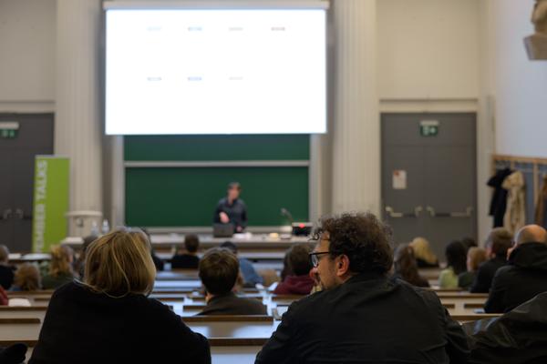 Novembertalks 2025: Joyce van den Berg, Studio Berg (Tu Wien Architektur &amp; Raumplanung, 10.11.2025) Foto: eSeL.at - Joanna Pianka