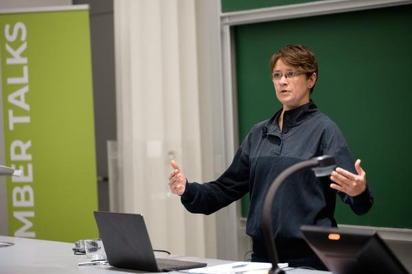 Novembertalks 2025: Joyce van den Berg, Studio Berg (Tu Wien Architektur &amp; Raumplanung, 10.11.2025) Foto: eSeL.at - Joanna Pianka