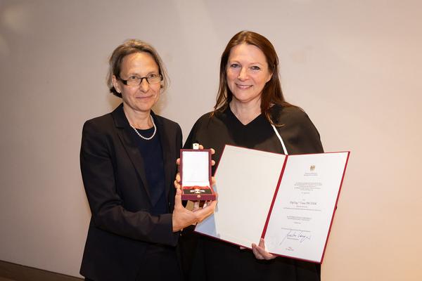 Verleihung Ehrenkreuz für Wissenschaft und Kunst an Tanja Prušnik (Künstlerhaus, 24.6.2025) Foto: eSeL.at - Lorenz Seidler