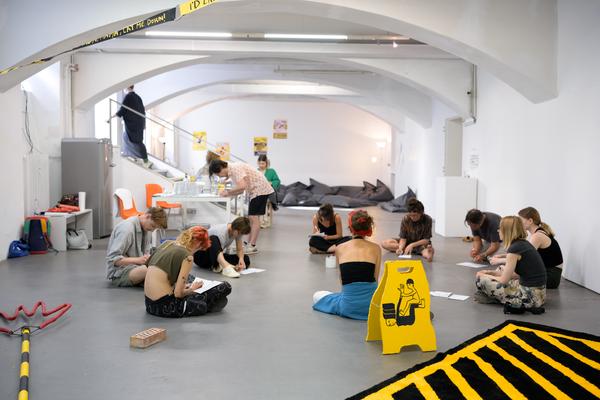 OFF-Biennale Budapest X DWH (das weisse haus, 04.07.2025) Foto: eSeL.at - Joanna Pianka