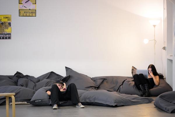 OFF-Biennale Budapest X DWH (das weisse haus, 04.07.2025) Foto: eSeL.at - Joanna Pianka