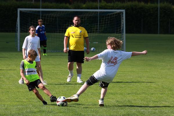 Viertelfestival: Freundschaftsmatch SV Hohenberg gegen Team MOST/4-Festival (Hohenberg, 29.6.2025) Foto: eSeL.at - Lorenz Seidler