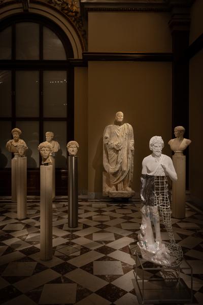 Oliver Laric &quot;Schwellenwesen&quot; (KHM Antikensammlung, 6.11.2025 - 15.2.2026) Foto: eSeL.at - Lorenz Seidler