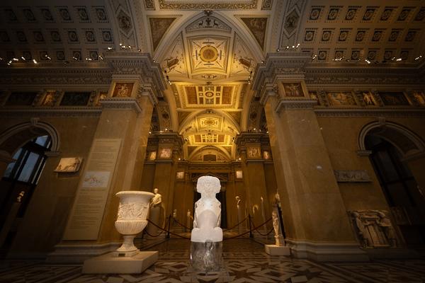 Oliver Laric &quot;Schwellenwesen&quot; (KHM Antikensammlung, 6.11.2025 - 15.2.2026) Foto: eSeL.at - Lorenz Seidler