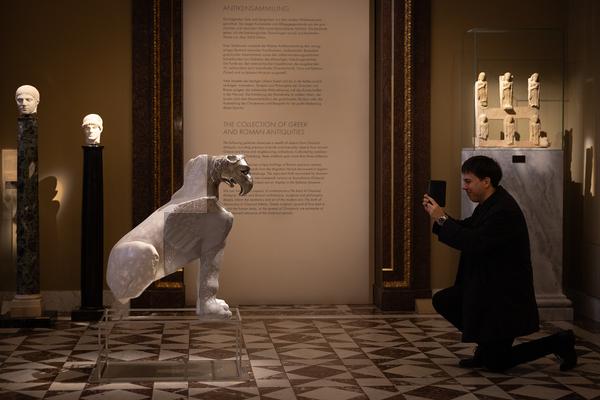 Oliver Laric &quot;Schwellenwesen&quot; (KHM Antikensammlung, 6.11.2025 - 15.2.2026) Foto: eSeL.at - Lorenz Seidler