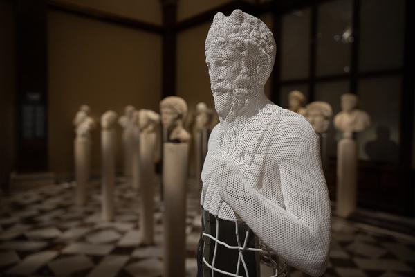 Oliver Laric &quot;Schwellenwesen&quot; (KHM Antikensammlung, 6.11.2025 - 15.2.2026) Foto: eSeL.at - Lorenz Seidler