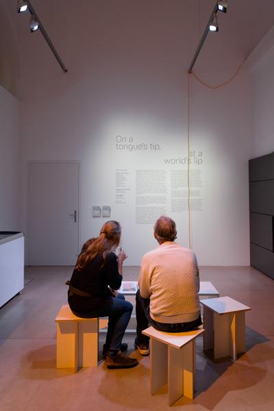 On a tongue’s tip, at a world’s lip (Kunstraum Niederösterreich, 02.09. - 08.11.2025) Foto: eSeL.at - Joanna Pianka
