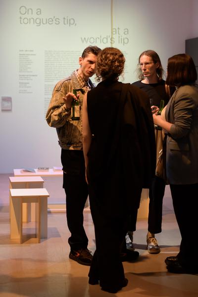 On a tongue’s tip, at a world’s lip (Kunstraum Niederösterreich, 02.09. - 08.11.2025) Foto: eSeL.at - Joanna Pianka