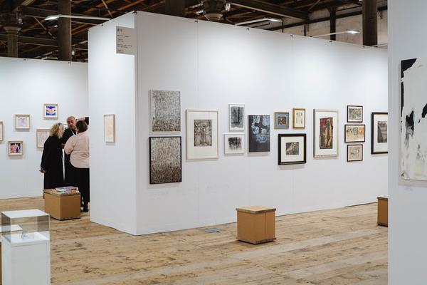 Paper Positions Vienna 2025 - Galerie Jünger / Galerie und Verlag St. Gertrude (Semperdepot, 13.11.2025) Foto: eSeL.at - Robert Puteanu