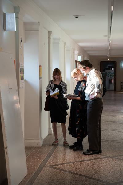 Eröffnung Parcours - Abschlussarbeiten 2025 (Akademie der bildenden Künste Wien - Schillerplatz, 17.06.2025) Foto: eSeL.at - Sarah Tasha