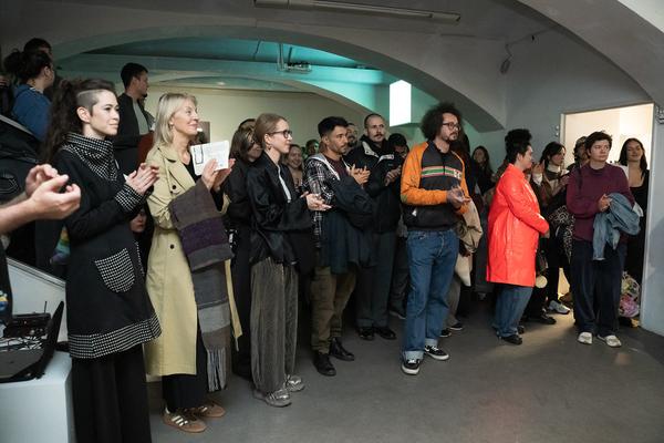 piercing through (das weisse haus, 08.11.2025 - 24.01.2026) Foto: eSeL.at - Sarah Tasha