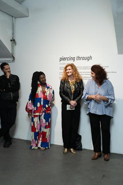 piercing through (das weisse haus, 08.11.2025 - 24.01.2026) Foto: eSeL.at - Sarah Tasha