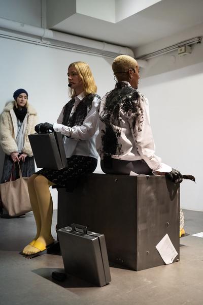 piercing through (das weisse haus, 08.11.2025 - 24.01.2026) Foto: eSeL.at - Sarah Tasha