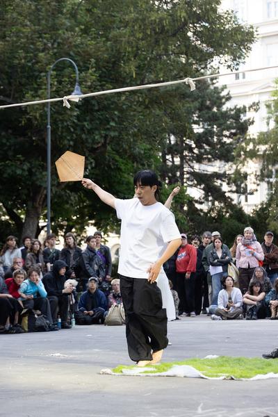 So Young Park "Calling" @ Platz nehmen #5 "Let´s stick with the Unicorns" (Akademie @ Schillerplatz, 13.5.2026) Foto: eSeL.at - Lorenz Seidler