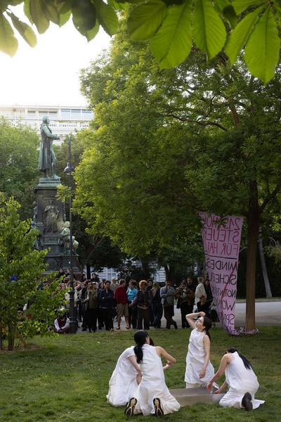 Jiyeong Kim "Contact and Collapse" @ Platz nehmen #5 "Let´s stick with the Unicorns" (Akademie @ Schillerplatz, 13.5.2026) Foto: eSeL.at - Lorenz Seidler