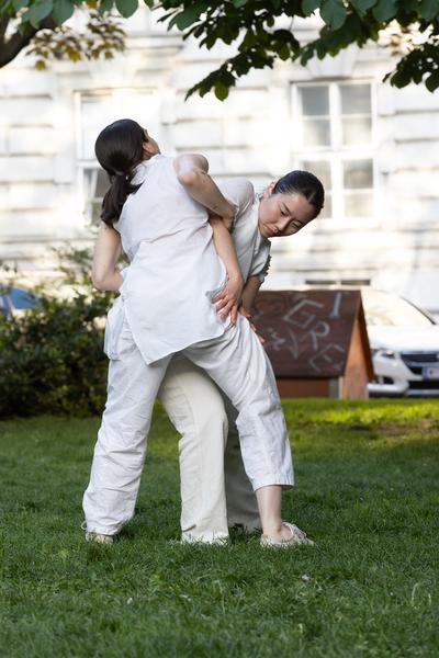 Jiyeong Kim "Contact and Collapse" @ Platz nehmen #5 "Let´s stick with the Unicorns" (Akademie @ Schillerplatz, 13.5.2026) Foto: eSeL.at - Lorenz Seidler