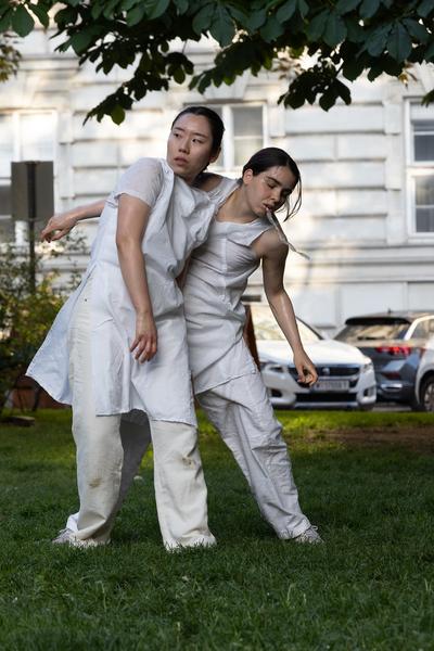 Jiyeong Kim "Contact and Collapse" @ Platz nehmen #5 "Let´s stick with the Unicorns" (Akademie @ Schillerplatz, 13.5.2026) Foto: eSeL.at - Lorenz Seidler