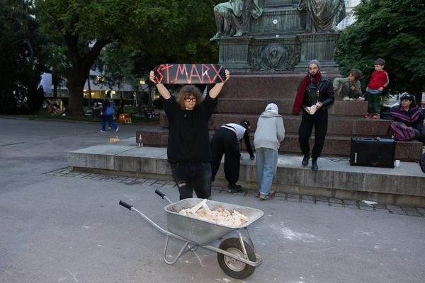 Wolle Jahn, Nori &amp; Robin "they took it from us, let´s give it back to them" @ Platz nehmen #5 "Let´s stick with the Unicorns" (Akademie @ Schillerplatz, 13.5.2026) Foto: eSeL.at - Lorenz Seidler