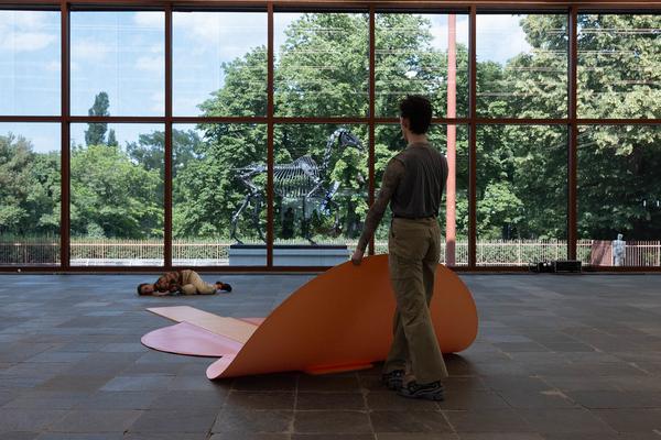 "Janus" Von Katrin Hornek und Karin Pauer (Public Program @ Belvedere 21, 20.6. &amp; 21.6.2025) Foto: eSeL.at - Lorenz Seidler