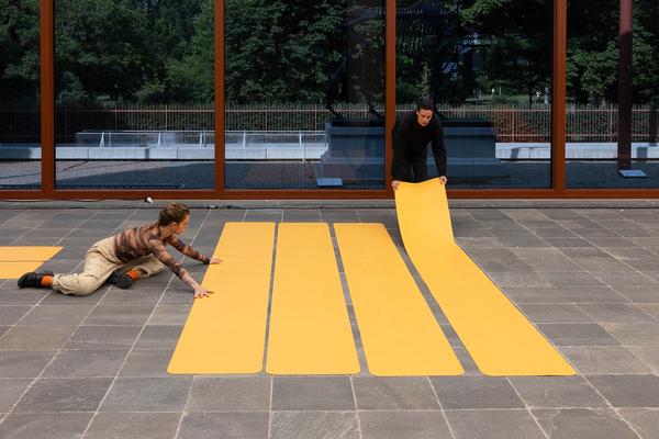 "Janus" Von Katrin Hornek und Karin Pauer (Public Program @ Belvedere 21, 20.6. &amp; 21.6.2025) Foto: eSeL.at - Lorenz Seidler