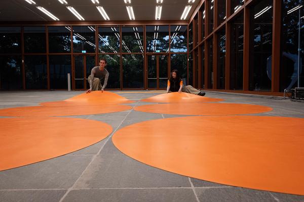 "Janus" Von Katrin Hornek und Karin Pauer (Public Program @ Belvedere 21, 20.6. &amp; 21.6.2025) Foto: eSeL.at - Lorenz Seidler