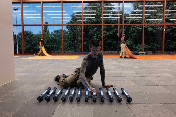 "Janus" Von Katrin Hornek und Karin Pauer (Public Program @ Belvedere 21, 20.6. &amp; 21.6.2025) Foto: eSeL.at - Lorenz Seidler