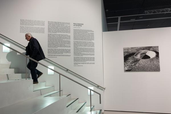 Ralo Mayer &quot;47 Stoffe&quot; (Landesgalerie Burgenland, 25.10.2025 - 25.1.2026) Foto: eSeL.at - Lorenz Seidler