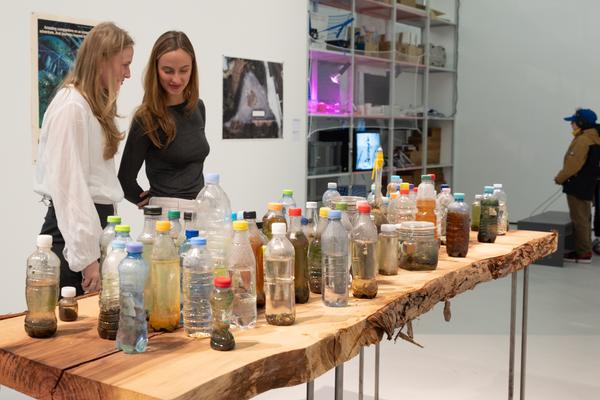 Ralo Mayer &quot;47 Stoffe&quot; (Landesgalerie Burgenland, 25.10.2025 - 25.1.2026) Foto: eSeL.at - Lorenz Seidler