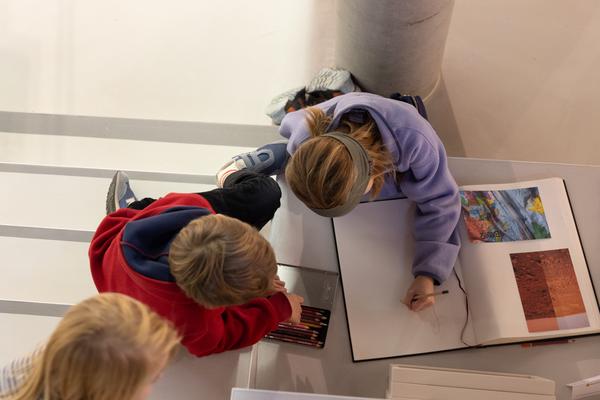 Ralo Mayer &quot;47 Stoffe&quot; (Landesgalerie Burgenland, 25.10.2025 - 25.1.2026) Foto: eSeL.at - Lorenz Seidler