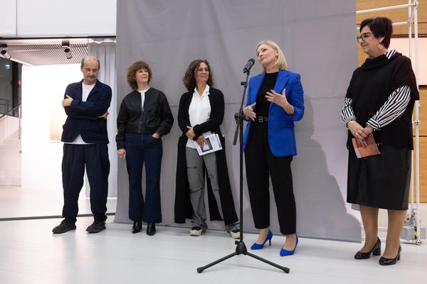 Ralo Mayer &quot;47 Stoffe&quot; (Landesgalerie Burgenland, 25.10.2025 - 25.1.2026) Foto: eSeL.at - Lorenz Seidler