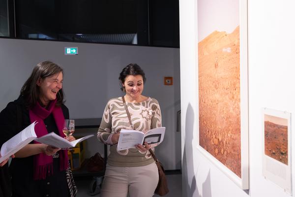 Ralo Mayer &quot;47 Stoffe&quot; (Landesgalerie Burgenland, 25.10.2025 - 25.1.2026) Foto: eSeL.at - Lorenz Seidler