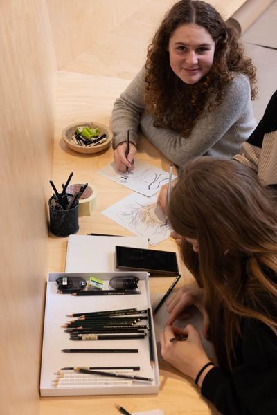 ReGenerativa: Andreas Hoffer &quot;Wald/Holz&quot; (Kinder Kunst Labor, 19.11.2025) Foto: eSeL.at - Lorenz Seidler