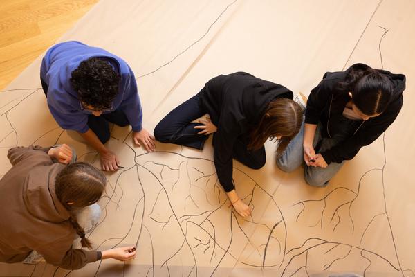 ReGenerativa: Andreas Hoffer &quot;Wald/Holz&quot; (Kinder Kunst Labor, 19.11.2025) Foto: eSeL.at - Lorenz Seidler