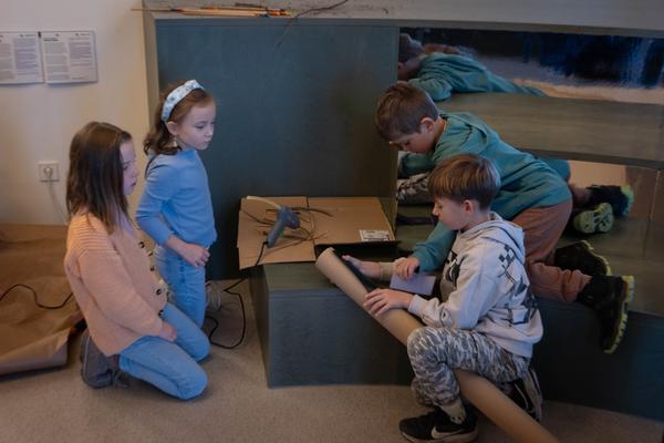 ReGenerativa: Kay Walkowiak &quot;Tiere und andere Spezies, Natur und Pflanzen&quot;  (Kinder Kunst Labor, 19.11.2025) Foto: eSeL.at - Lorenz Seidler