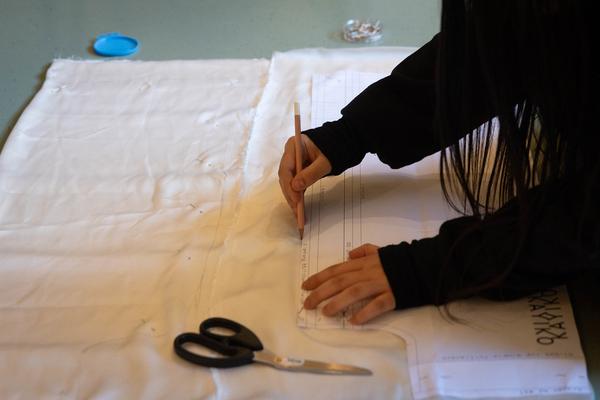 ReGenerativa: Karin Oèbster &quot;Textilien&quot; (Kinder Kunst Labor, 19.11.2025) Foto: eSeL.at - Lorenz Seidler