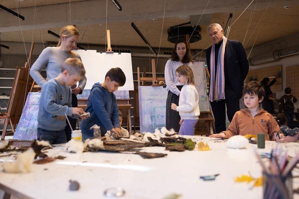 ReGenerativa: Herwig Turk &quot;Wasser&quot; (Kinder Kunst Labor, 19.11.2025) Foto: eSeL.at - Lorenz Seidler