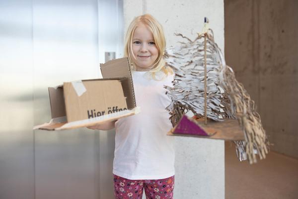 ReGenerativa: Kay Walkowiak &quot;Tiere und andere Spezies, Natur und Pflanzen&quot;  (Kinder Kunst Labor, 19.11.2025) Foto: eSeL.at - Lorenz Seidler