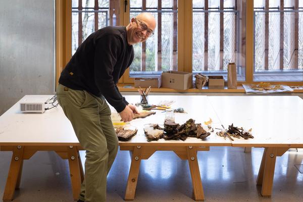 ReGenerativa: Herwig Turk &quot;Wasser&quot; (Kinder Kunst Labor, 19.11.2025) Foto: eSeL.at - Lorenz Seidler