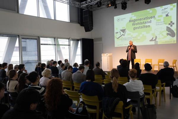ReGenerativa &quot;Regenerativen Wohlstand gestalten&quot; Auftaktveranstaltung (New Design University St. Pölten, 27.11.2025) Foto: eSeL.at - Lorenz Seidler