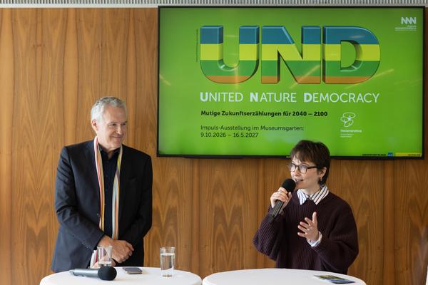Eröffnung: ReGenerativa "UND - United Nature Democracy" Mutige Zukunftserzählungen für 2040–2100 (Museum Niederösterreich - Museumsgarten, St. Pölten, 8.10.2026) Foto: eSeL.at - Lorenz Seidler