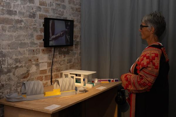 Anupama Kundoo "Reichtum statt Kapital" (Az W Architekturzentrum Wien, 18.9.2025 – 16.2.2026) Foto: eSeL.at - Lorenz Seidler