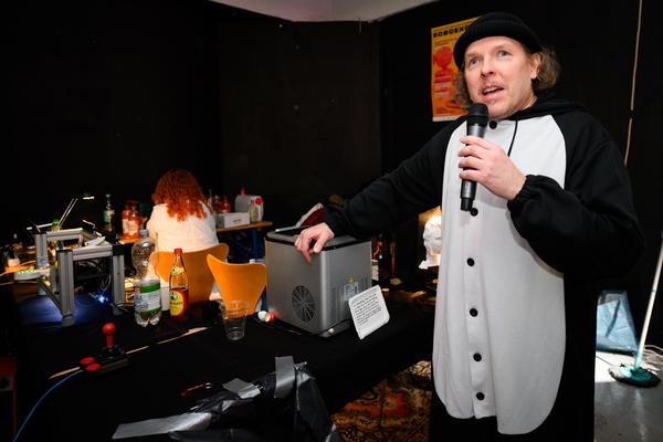 Roboexotica 2025 (Kunsttankstelle Ottakring, 11. - 14.12.2025) Foto: eSeL.at - Joanna Pianka