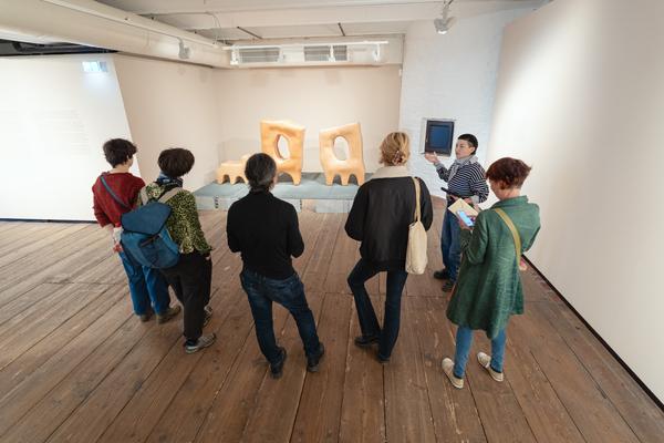 Public Tours: Seeds. Reclaiming Roots, Sowing Futures - Klima Biennale 2026 (Kunsthaus Wien, 12.04.2026) Foto: eSeL.at - Robert Puteanu