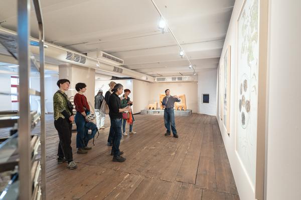 Public Tours: Seeds. Reclaiming Roots, Sowing Futures - Klima Biennale 2026 (Kunsthaus Wien, 12.04.2026) Foto: eSeL.at - Robert Puteanu