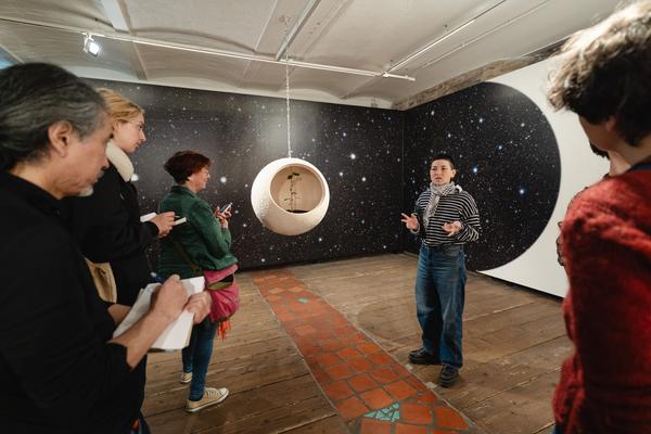 Public Tours: Seeds. Reclaiming Roots, Sowing Futures - Klima Biennale 2026 (Kunsthaus Wien, 12.04.2026) Foto: eSeL.at - Robert Puteanu