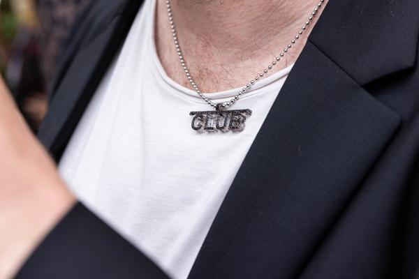 Seth Weiner - Multiple “Club Politics” aus “Giveaways/Hideaways” (Festival der Regionen - Lungitz/Gusen, 2023) Foto: eSeL.at - Lorenz Seidler