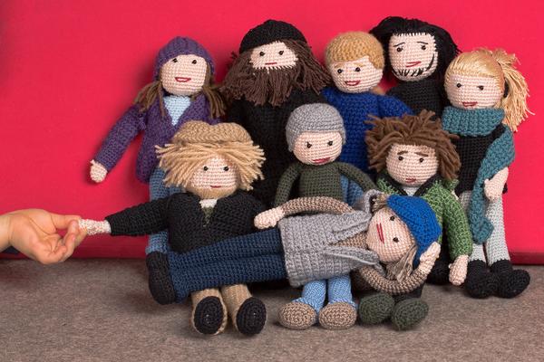 Gruppenfoto monochrom <a href="http://www.monochrom.at" rel="noreferrer nofollow">www.monochrom.at</a> (Puppets: Evelyn Fürlinger) Foto: (c) eSeL.at